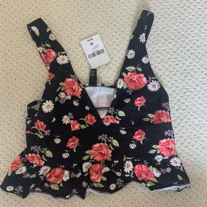 Forever 21 cropped floral top